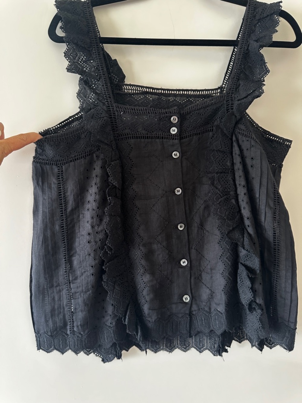 Black Eyelet Lace Trim Sleeveless Top - Frame sz medium - Picture 6 of 11